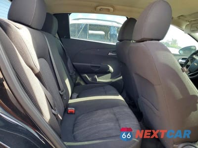 Zdjęcie 10 z 12 samochodu: 2015 CHEVROLET SONIC LT VIN:1G1JC6SH5F4147569 - miniatura
