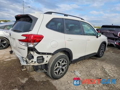 Trzecie zdjęcie samochodu z tyłu: 2021 SUBARU FORESTER PREMIUM VIN:JF2SKAJCXMH528834 - miniatura