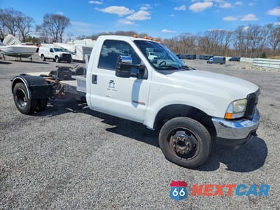 Czwarte zdjęcie samochodu z boku: 2003 FORD F450 SUPER DUTY VIN:1FDXF46P93EC82926 - miniatura