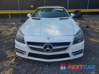 Piąte zdjęcie samochodu w środku: 2015 MERCEDES-BENZ SLK 250 VIN:WDDPK4HA3FF109903 - miniatura