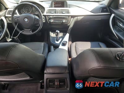 Zdjęcie 8 z 12 samochodu: 2013 BMW 328 XI VIN:WBA3B3C58DF541961 - miniatura