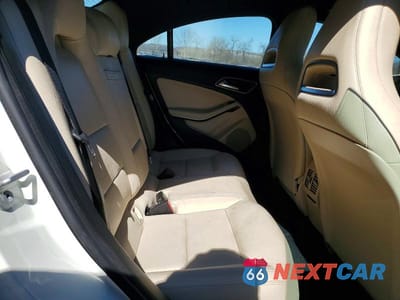 Zdjęcie 10 z 12 samochodu: 2015 MERCEDES-BENZ CLA 250 VIN:WDDSJ4EBXFN236292 - miniatura
