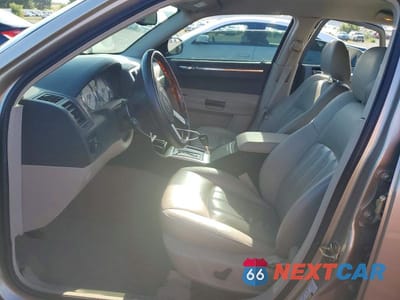 Zdjęcie 7 z 12 samochodu: 2006 CHRYSLER 300C VIN:2C3KA63H06H281851 - miniatura