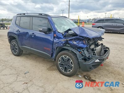 Czwarte zdjęcie samochodu z boku: 2017 JEEP RENEGADE TRAILHAWK VIN:ZACCJBCB9HPG39504 - miniatura