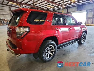 Trzecie zdjęcie samochodu z tyłu: 2022 TOYOTA 4RUNNER TRD OFF-ROAD VIN:JTEPU5JR1N6073522 - miniatura