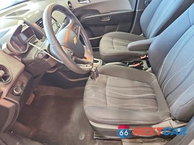 Zdjęcie 7 z 12 samochodu: 2015 CHEVROLET SONIC LT VIN:1G1JC6SG1F4210092 - miniatura