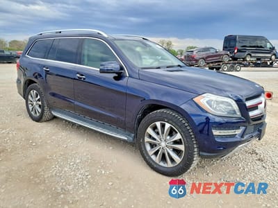 Czwarte zdjęcie samochodu z boku: 2013 MERCEDES-BENZ GL 450 4MATIC VIN:4JGDF7CE3DA198830 - miniatura