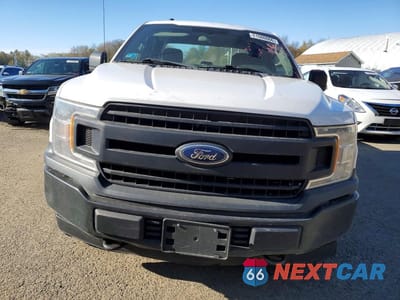 Piąte zdjęcie samochodu w środku: 2018 FORD F150 SUPER CAB VIN:1FTEX1EBXJKE51606 - miniatura