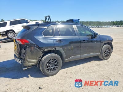 Trzecie zdjęcie samochodu z tyłu: 2023 TOYOTA RAV4 XLE VIN:JTMW1RFV0PD098349 - miniatura