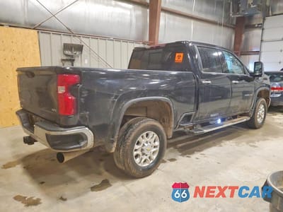 Trzecie zdjęcie samochodu z tyłu: 2023 CHEVROLET 2500 HD VIN:2GC4YPEY4P1727206 - miniatura