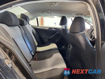 Zdjęcie 10 z 12 samochodu: 2017 VOLKSWAGEN JETTA S VIN:3VW2B7AJXHM325120 - miniatura