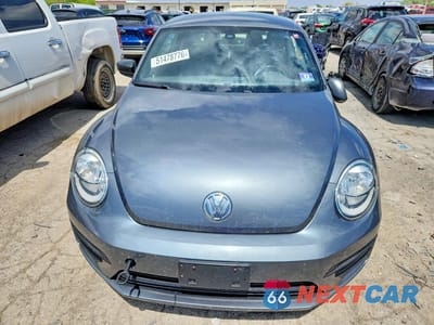 Piąte zdjęcie samochodu w środku: 2017 VOLKSWAGEN BEETLE 1.8T VIN:3VWF17AT2HM608004 - miniatura