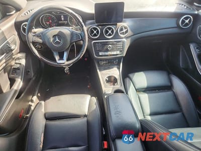 Zdjęcie 8 z 12 samochodu: 2019 MERCEDES-BENZ CLA 250 4MATIC VIN:WDDSJ4GB1KN722013 - miniatura