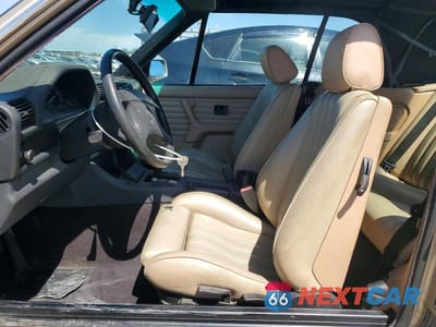 Zdjęcie 7 z 12 samochodu: 1991 BMW 318 I VIN:WBABA731XMEJ11079 - miniatura