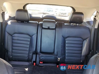 Zdjęcie 10 z 14 samochodu: 2016 FORD EDGE VIN:2FMPK4J81GBB19359 - miniatura