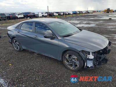 Czwarte zdjęcie samochodu z boku: 2025 HYUNDAI ELANTRA SEL SPORT VIN:KMHLM4DG6SU895341 - miniatura