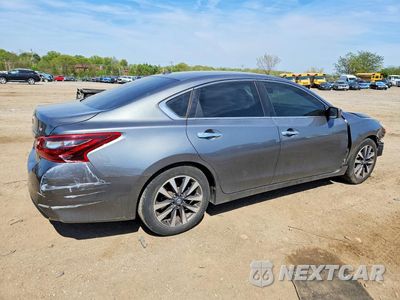 Trzecie zdjęcie samochodu z tyłu: 2017 NISSAN ALTIMA 2.5 SV VIN:1N4AL3AP9HC219645 - miniatura