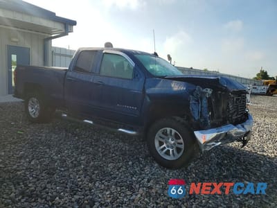 Czwarte zdjęcie samochodu z boku: 2018 CHEVROLET SILVERADO K1500 LT VIN:2GCVKREC4J1111678 - miniatura
