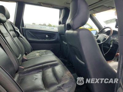 Zdjęcie 10 z 13 samochodu: 2000 VOLVO V70 XC VIN:YV1LZ56DXY2727361 - miniatura
