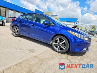 Czwarte zdjęcie samochodu z boku: 2018 KIA FORTE EX VIN:3KPFL4A85JE249707 - miniatura