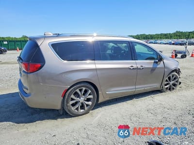 Trzecie zdjęcie samochodu z tyłu: 2017 CHRYSLER PACIFICA LIMITED VIN:2C4RC1GG8HR643298 - miniatura