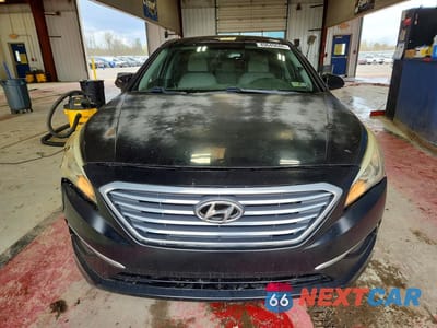 Piąte zdjęcie samochodu w środku: 2017 HYUNDAI SONATA SE VIN:5NPE24AF2HH508169 - miniatura