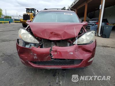 Piąte zdjęcie samochodu w środku: 2010 TOYOTA SIENNA XLE LIMITED VIN:5TDDK4CC5AS028691 - miniatura