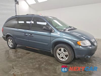 Czwarte zdjęcie samochodu z boku: 2006 DODGE GRAND CARAVAN SXT VIN:2D4GP44LX6R792875 - miniatura