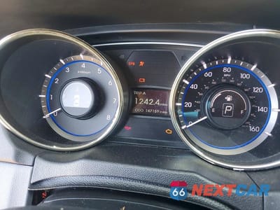 Zdjęcie 9 z 12 samochodu: 2012 HYUNDAI SONATA GLS VIN:5NPEB4AC2CH460932 - miniatura