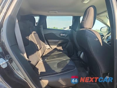 Zdjęcie 11 z 13 samochodu: 2015 JEEP CHEROKEE LATITUDE VIN:1C4PJMCB0FW604962 - miniatura