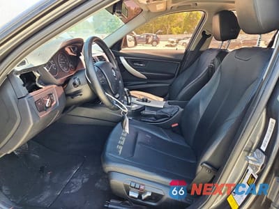 Zdjęcie 7 z 12 samochodu: 2016 BMW 320 I VIN:WBA8E1G51GNU10179 - miniatura