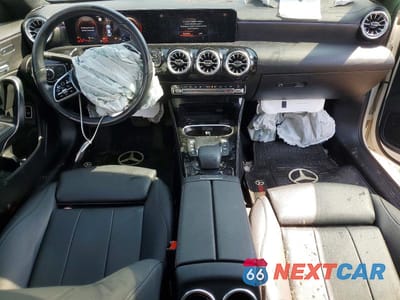 Zdjęcie 8 z 12 samochodu: 2023 MERCEDES-BENZ CLA 250 4MATIC VIN:W1K5J4HB0PN404497 - miniatura