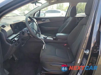 Zdjęcie 7 z 13 samochodu: 2026 KIA SPORTAGE LX HYBRID VIN:KNDPU3DGXT7307733 - miniatura