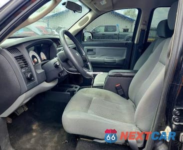 Zdjęcie 7 z 12 samochodu: 2008 DODGE DAKOTA SXT VIN:1D7HW38K18S628843 - miniatura