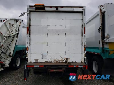 Zdjęcie 6 z 13 samochodu: 2001 ISUZU NPR BOX TRUCK VIN:JALC4B14317008342 - miniatura
