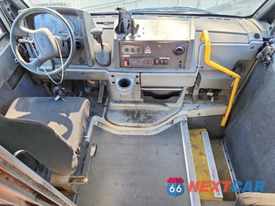 Zdjęcie 8 z 13 samochodu: 2016 ISUZU NPR VIN:JALB4T179G7W01238 - miniatura