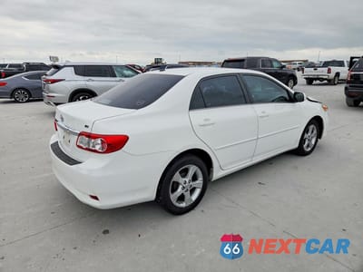 Trzecie zdjęcie samochodu z tyłu: 2013 TOYOTA COROLLA LE VIN:5YFBU4EE8DP113425 - miniatura