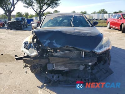 Piąte zdjęcie samochodu w środku: 2016 HYUNDAI VELOSTER BASE VIN:KMHTC6AD4GU249022 - miniatura