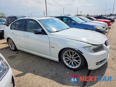 Czwarte zdjęcie samochodu z boku: 2011 BMW 328 I VIN:WBAPH7G56BNN02483 - miniatura