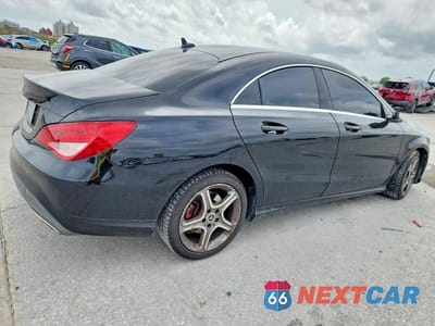 Trzecie zdjęcie samochodu z tyłu: 2019 MERCEDES-BENZ CLA 250 VIN:WDDSJ4EB6KN708630 - miniatura