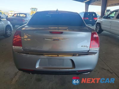 Zdjęcie 6 z 13 samochodu: 2016 CHRYSLER 300C VIN:2C3CCAEG9GH294783 - miniatura