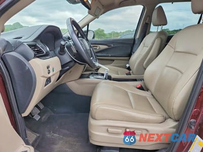 Zdjęcie 7 z 13 samochodu: 2018 HONDA PILOT TOURING VIN:5FNYF6H94JB017376 - miniatura