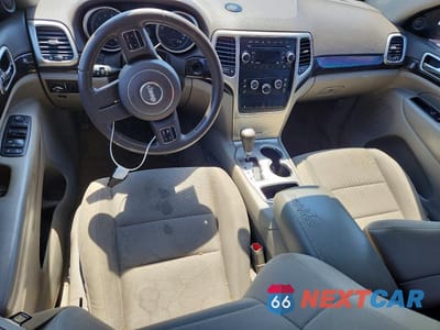 Zdjęcie 8 z 11 samochodu: 2011 JEEP GRAND CHEROKEE LAREDO VIN:1J4RS4GG9BC577343 - miniatura