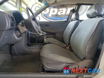 Zdjęcie 7 z 11 samochodu: 1992 NISSAN SENTRA E VIN:1N4EB32A0NC742076 - miniatura