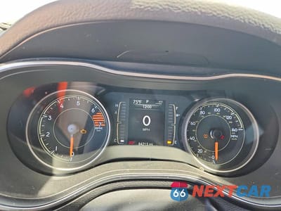 Zdjęcie 9 z 12 samochodu: 2019 JEEP CHEROKEE LATITUDE VIN:1C4PJLCB0KD348788 - miniatura