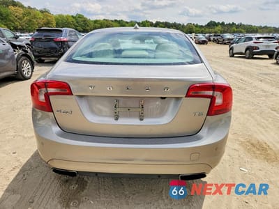 Zdjęcie 6 z 12 samochodu: 2014 VOLVO S60 T5 VIN:YV1612FSXE2287736 - miniatura
