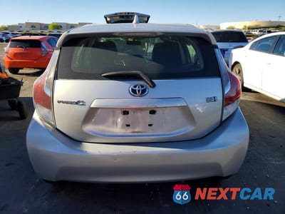 Zdjęcie 6 z 12 samochodu: 2016 TOYOTA PRIUS C TWO VIN:JTDKDTB3XG1133942 - miniatura