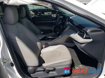 Zdjęcie 7 z 12 samochodu: 2020 TOYOTA CAMRY SE VIN:4T1G11AK3LU927861 - miniatura