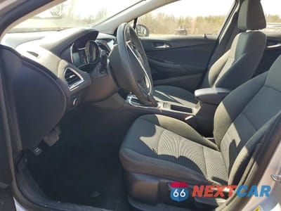 Zdjęcie 7 z 12 samochodu: 2017 CHEVROLET CRUZE LT VIN:1G1BE5SM0H7135613 - miniatura