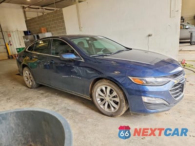 Czwarte zdjęcie samochodu z boku: 2020 CHEVROLET MALIBU LT VIN:1G1ZD5ST0LF011154 - miniatura